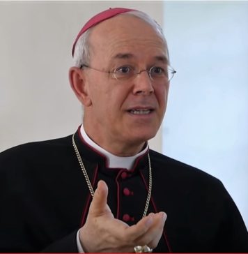 Bischof Schneider warnt vor „feindlicher Übernahme“ der katholischen Kirche