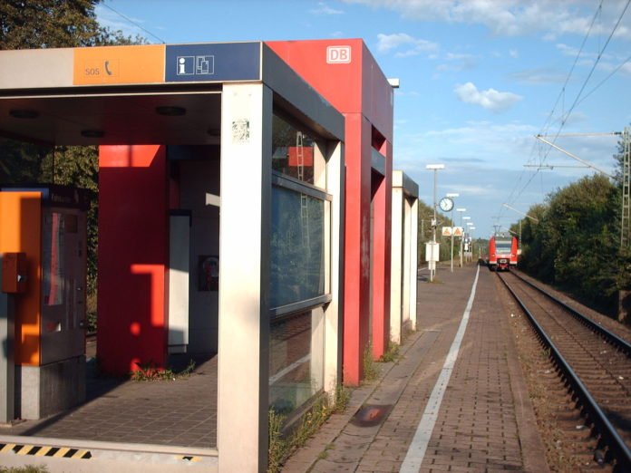 1280px-Bahnhof_Welver