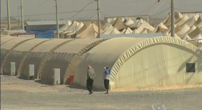 Syrian_refugee_center_with_arched_tents
