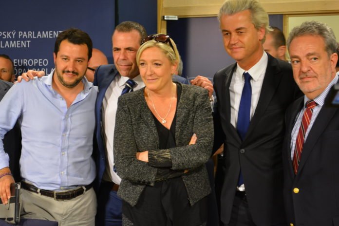 Salvini (Lega Nord), Vilimsky (FPÖ), Le Pen (FN), Wilders (PVV), Annemans (VB) Salvini (Lega Nord), Vilimsky (FPÖ), Le Pen (FN), Wilders (PVV), Annemans (VB)