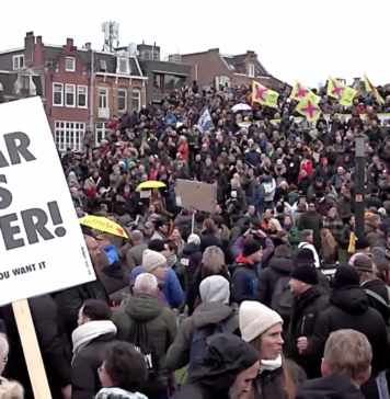 Demo gegen die Coronamaßnahmen in Amsterdam