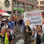 Friedensbewegung Rostock protestiert gegen Lauterbachs Auftritt