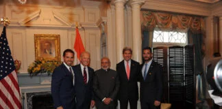 r. Hunter Biden neben seinem Vater Joe (c) Prime Minister's Office, Government of India, CC BY-SA 2.0 , via Wikimedia Commons