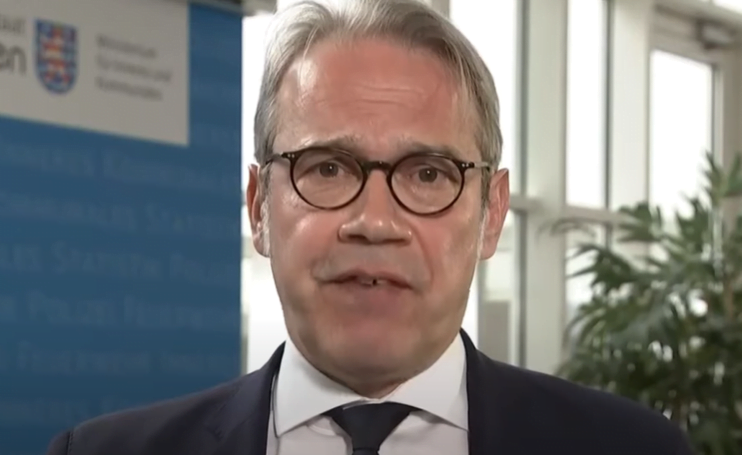 Thüringens SPDInnenminister will Verfassungsänderung, um AfD