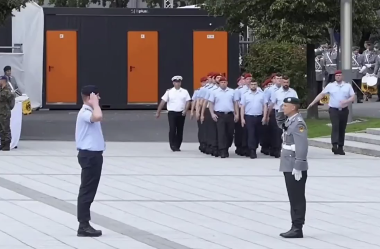 Bundeswehr-Gelöbnis in Berlin (Tiergarten/Bendlerblock)