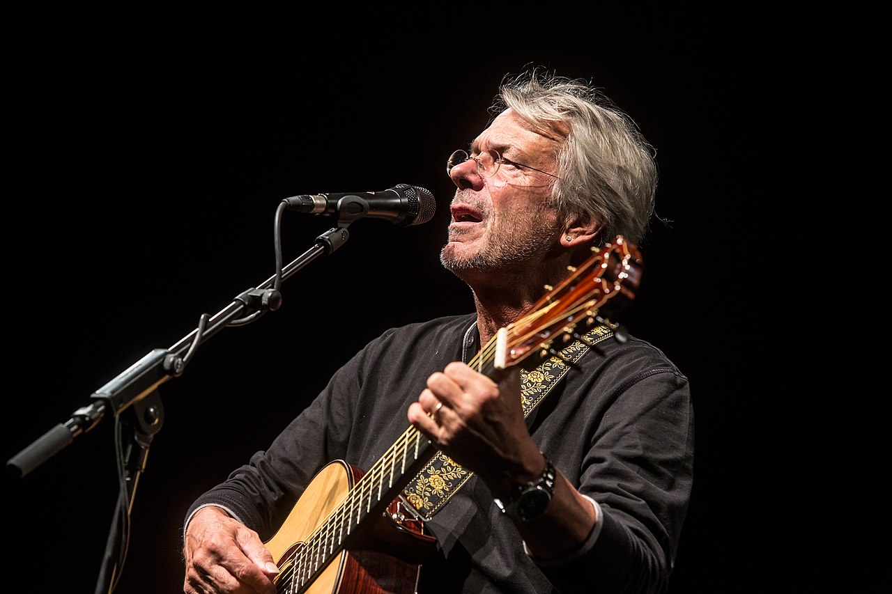 Kriegsstimmung ist angesagt!

Der SWR1 führt jährlich eine Hitparade durch. 1.053 Lieder werden in d...