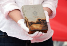 Hausdurchsuchung – Freiheitsberaubung – Diktatur – Krieg