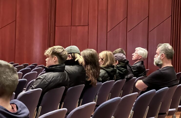 Überraschung in Friedrichshafen: AfD diskutiert mit „Antifa“