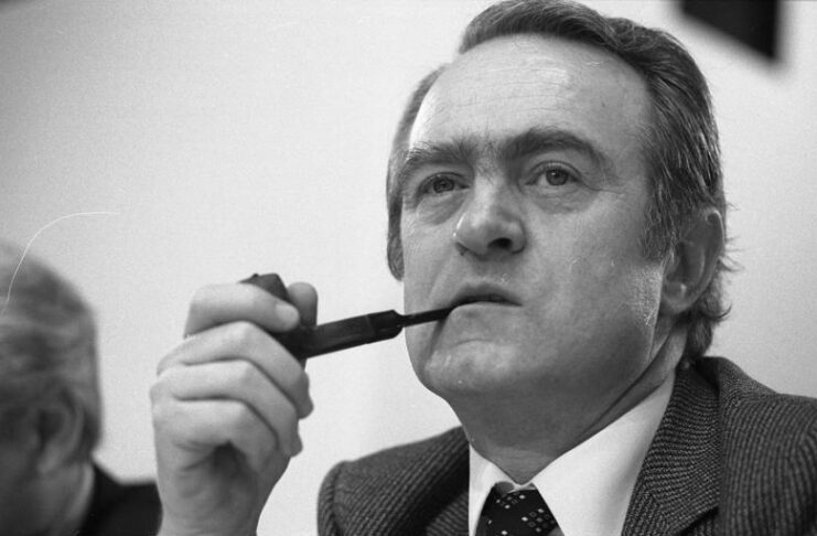 „Versöhnen, nicht spalten“: Johannes Rau versus Frank-Walter Steinmeier