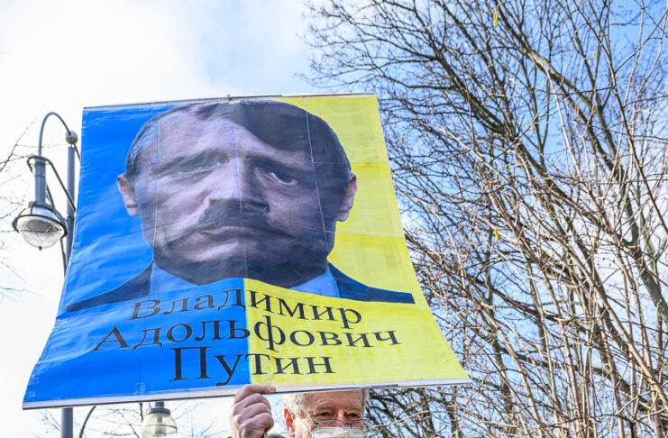 Kampf gegen „rechts“: Nazi-Tourette wird durch Putin-Tourette ersetzt