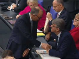 Merz stellt sich mit Lüge vor Weimer: „Alle Vorwürfe sind falsch“