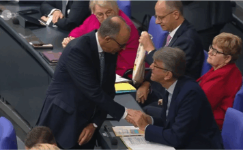 Merz stellt sich mit Lüge vor Weimer: „Alle Vorwürfe sind falsch“