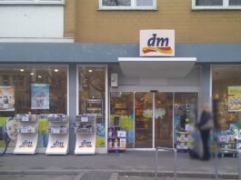 dm-Drogeriemarkt-Chef: Auch mit AfD sprechen!
