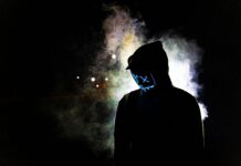 Shisha-Bar: Vier Polizisten dienstunfähig geprügelt