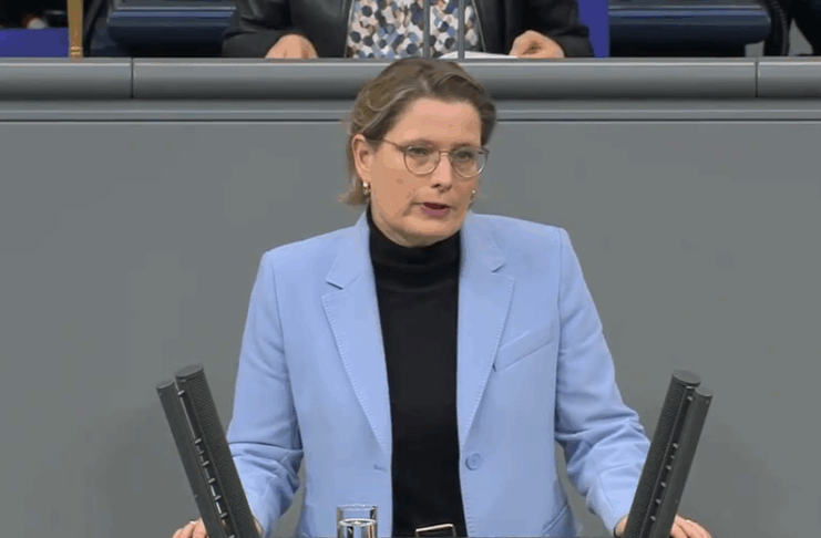 Wahlrechtsentzug als Weg in die illiberale Demokratie: Wo bleibt der Aufschrei?