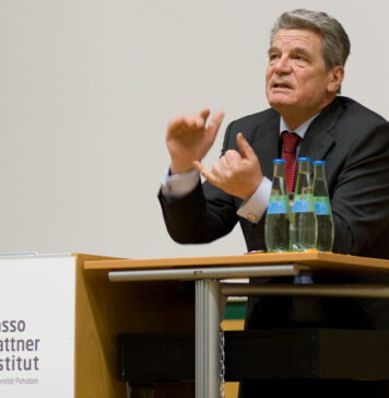 Herr Gauck, lernen Sie von den Ostdeutschen „wie Demokratie geht“!