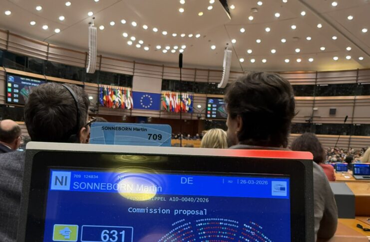 Niederlage für Merz und von der Leyen: EU‑Parlament lehnt Chatkontrolle erneut ab