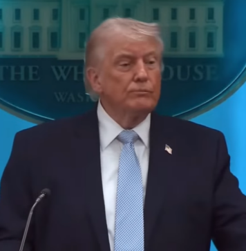 Krieg, Wut und Verrat: Wie Donald Trump seine eigene Bewegung zerreißt