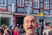 Linke Toleranz? AfD-Politiker Serge Menga mit rassistischen Parolen beschimpft