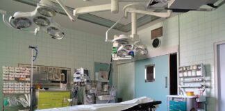 Weil das Kind nicht perfekt war: Leihmutter verweigerte Abtreibung – jetzt wird sie verklagt