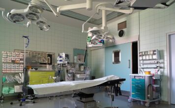 Weil das Kind nicht perfekt war: Leihmutter verweigerte Abtreibung – jetzt wird sie verklagt