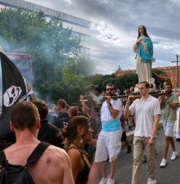 Während Bayern Mariä Himmelfahrt feiert, zelebriert Berlin eine „Fuckparade“