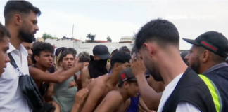 Ceuta explodiert: Tausende Spanier rufen „Migranten raus!“ – Polizei feuert Tränengas