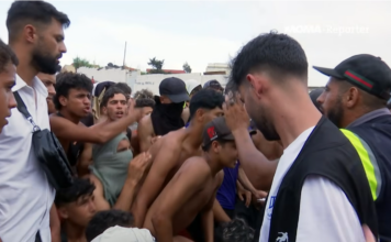 Ceuta explodiert: Tausende Spanier rufen „Migranten raus!“ – Polizei feuert Tränengas