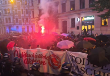 So beginnt der Wahlsonntag: Deutschlandfahnen unerwünscht, vermummte „Antifa“ extrem aggressiv