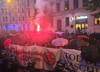 So beginnt der Wahlsonntag: Deutschlandfahnen unerwünscht, vermummte „Antifa“ extrem aggressiv