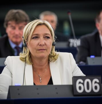 Le Pen fordert Entmachtung Brüssels: Zurück zu einem Europa souveräner Nationen