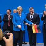 Rote Merkel: Altkanzlerin entdeckt ihre Sympathie für die SED-Erben neu