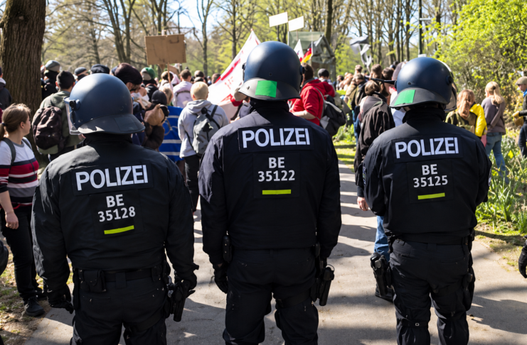 Deutschenhass in Uniform: Brisante Vorwürfe gegen Berliner Polizisten