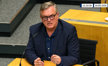 Warum Kerkeling seinem Großvater nachträglich ins Grab spuckte