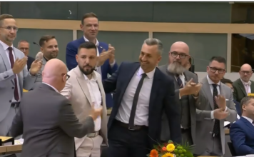 Historische Wahl: Erstmals AfD-Politiker Landtagspräsident